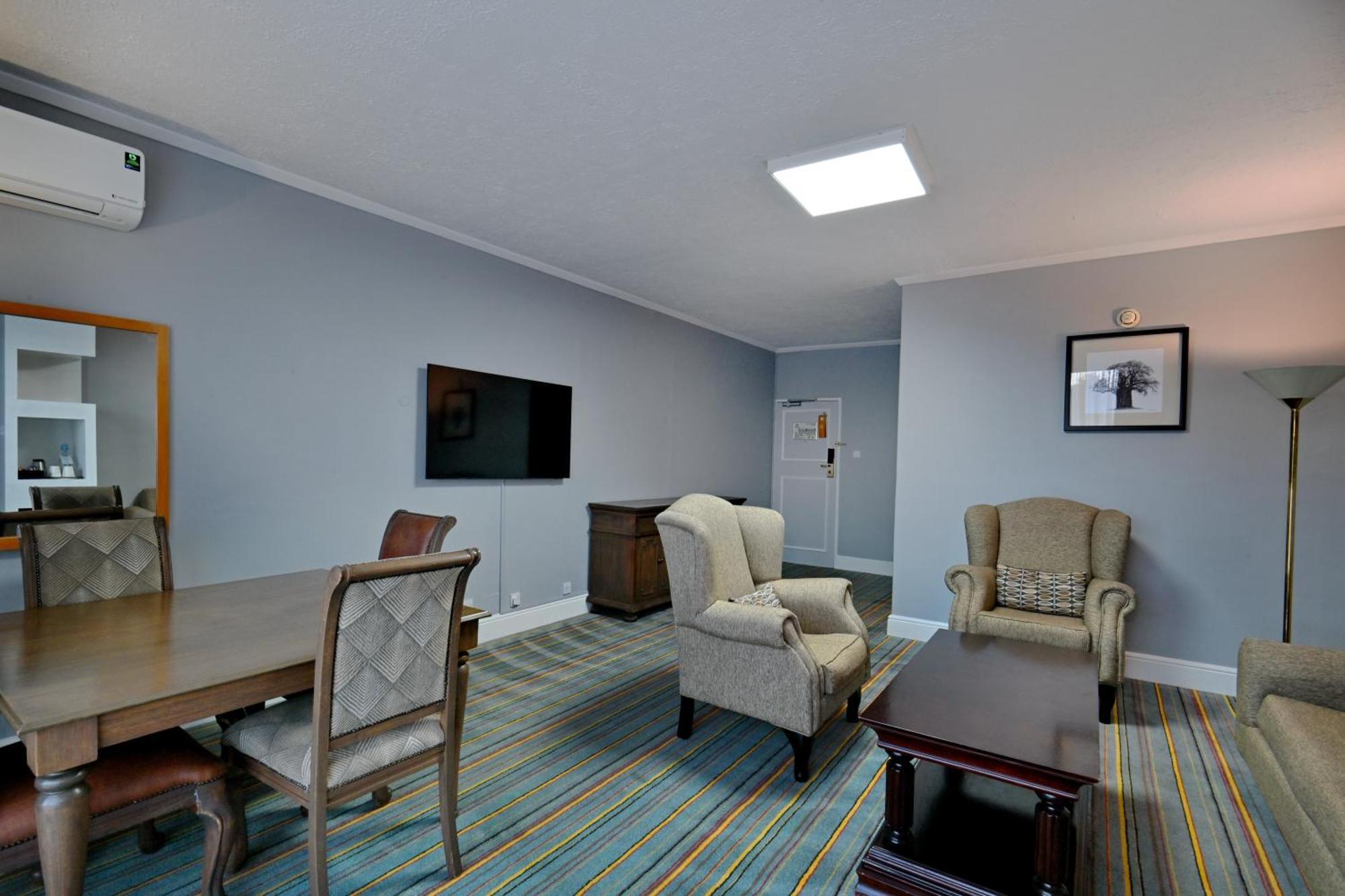 Holiday Inn - Bulawayo By Ihg Buitenkant foto