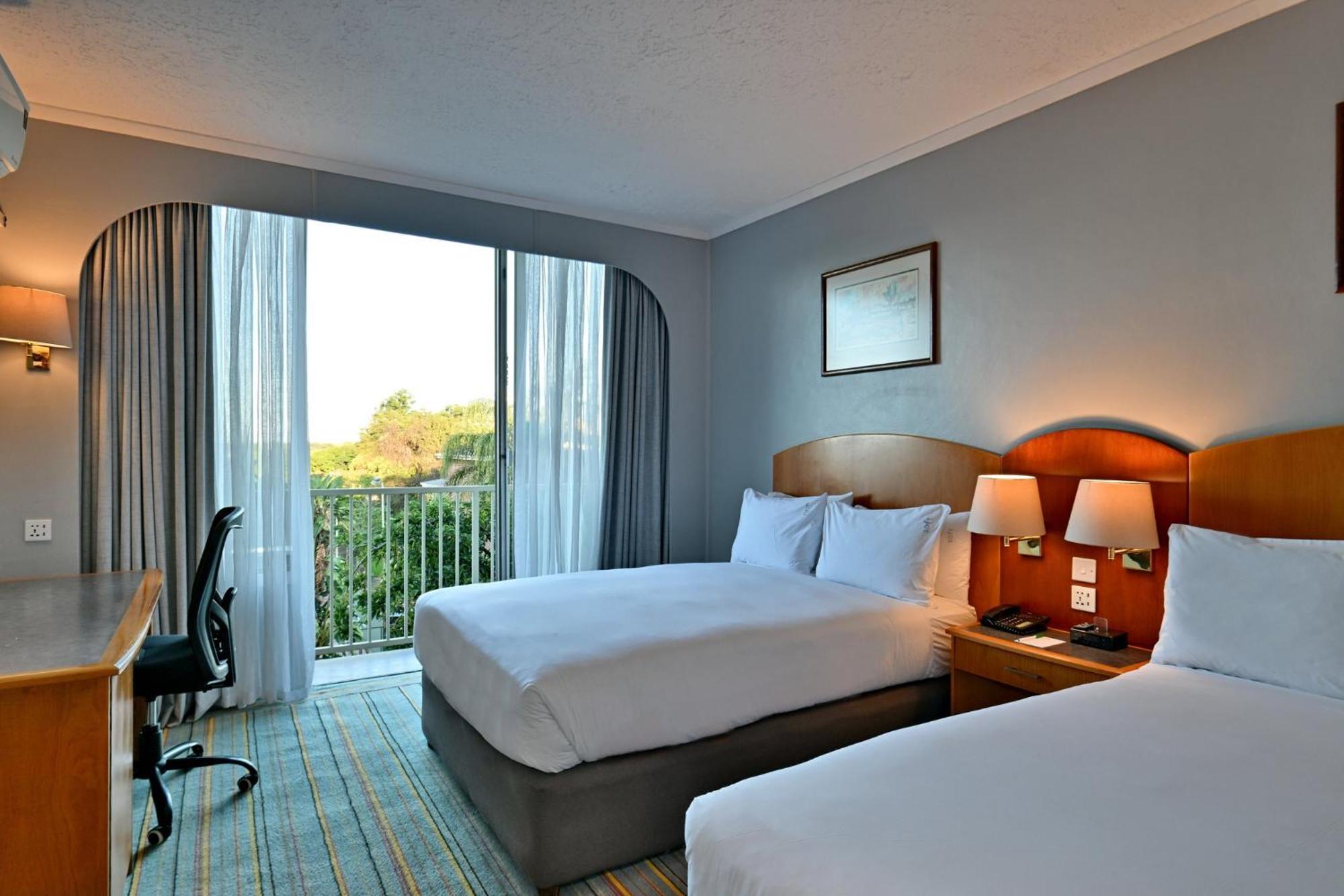 Holiday Inn - Bulawayo By Ihg Buitenkant foto