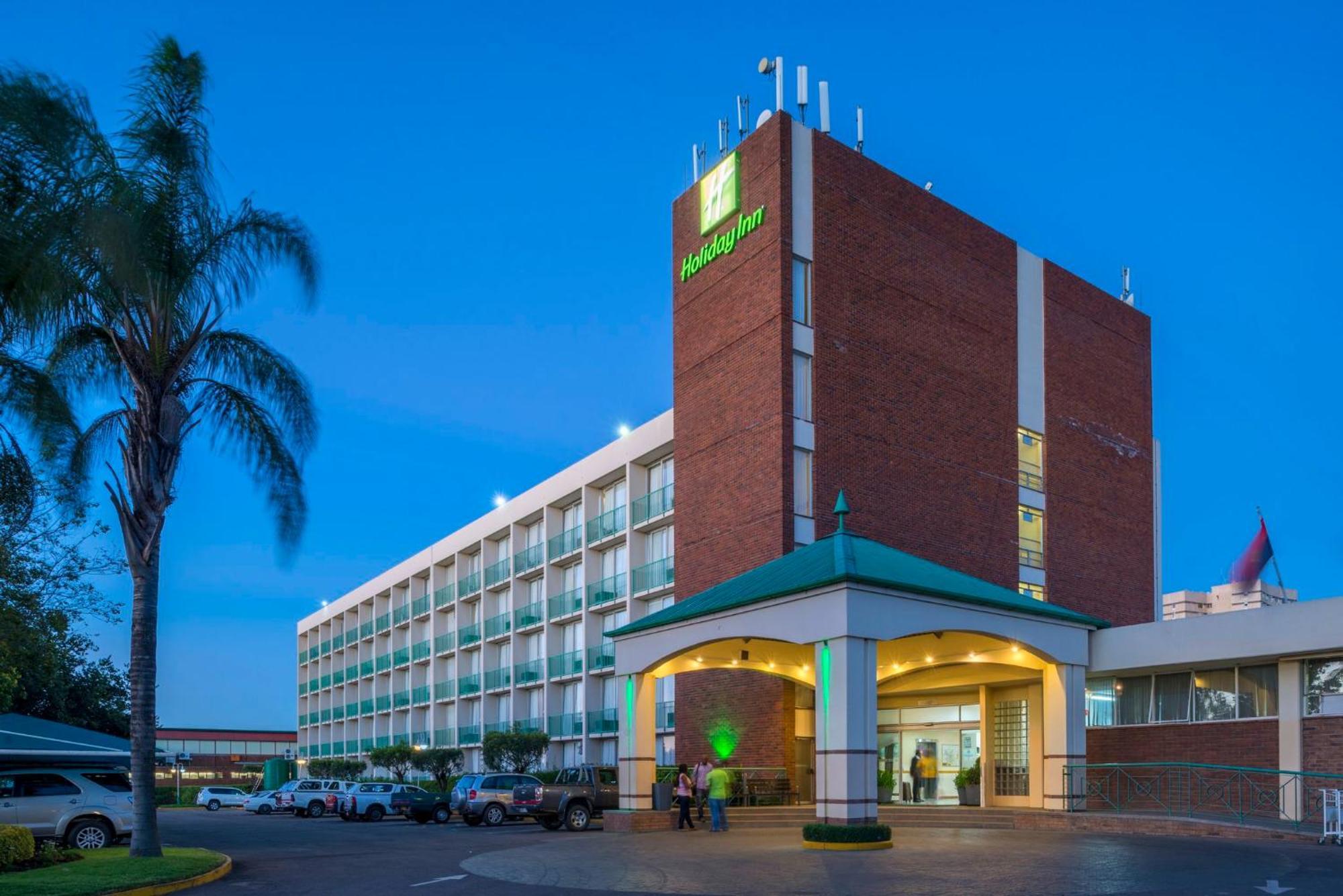 Holiday Inn - Bulawayo By Ihg Buitenkant foto
