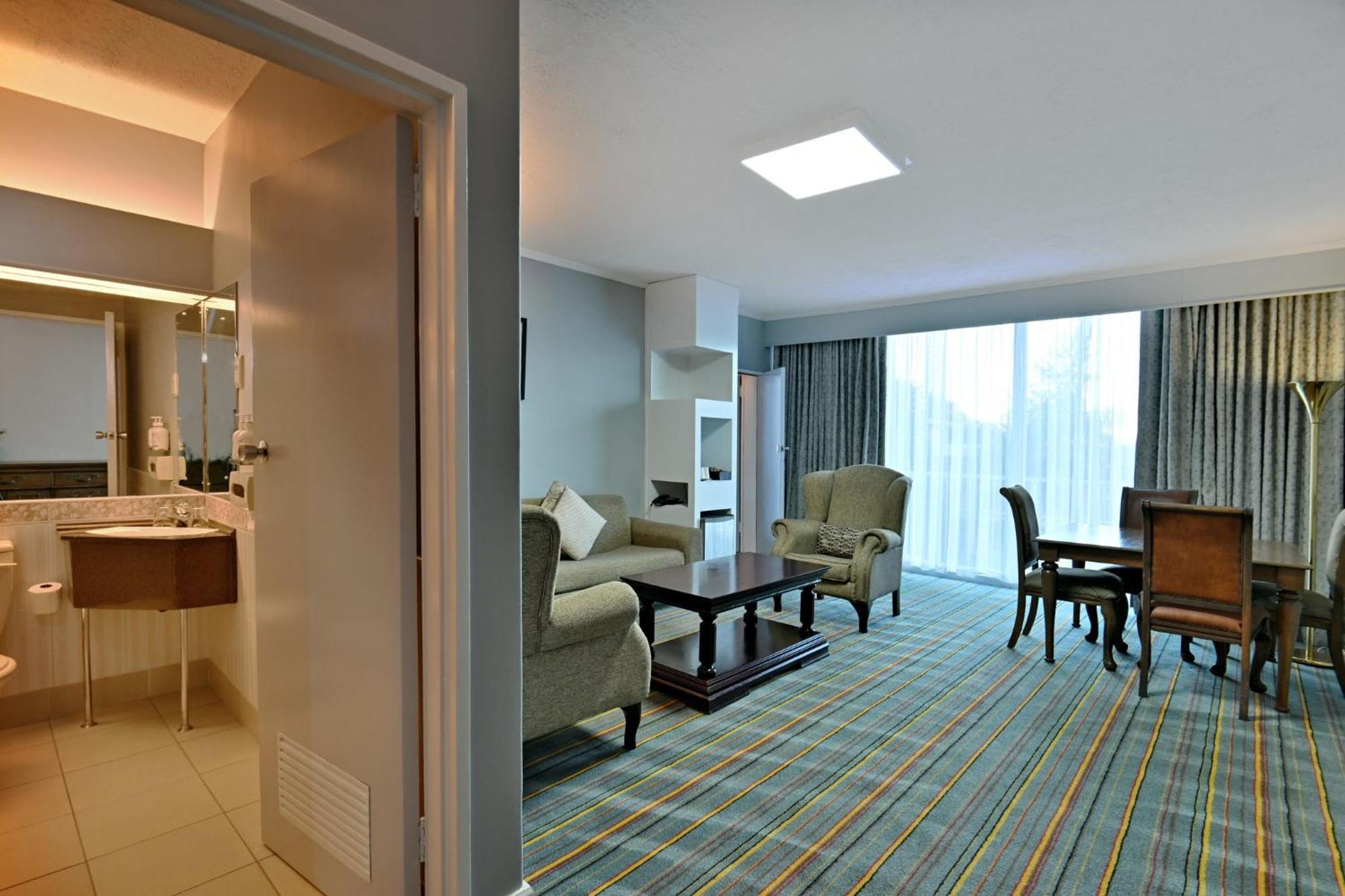 Holiday Inn - Bulawayo By Ihg Buitenkant foto