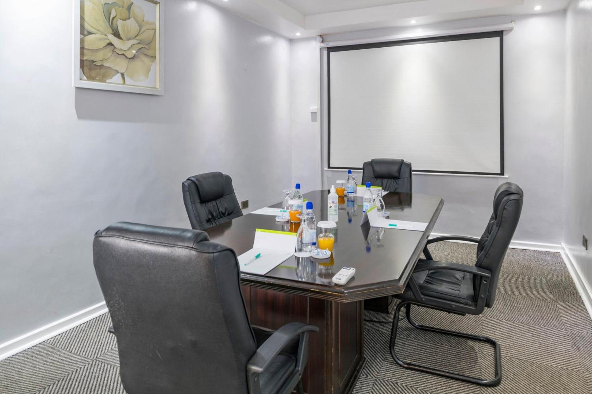 Holiday Inn - Bulawayo By Ihg Buitenkant foto